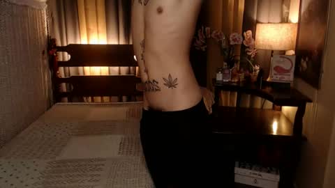 justine_hunk online show from 5, 8, 2026
