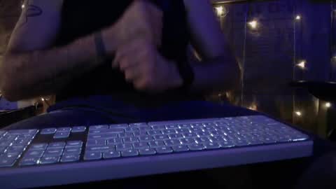 Snapshot of justinmoore1987 chatting on 18, 2, 2025 justinmoore1987 online show from 18, 2, 2025