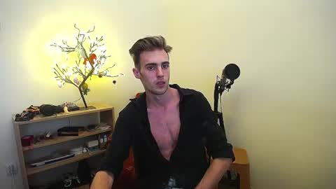 Hologram Guy online show from 11, 7, 2026
