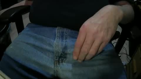 Snapshot of justme39057 chatting on 14, 11, 2025 Justme39057 online show from 14, 11, 2025