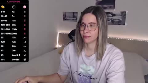 Julie online show from 10, 11, 2025