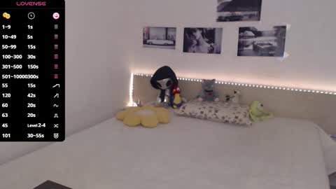 Julie online show from 12, 11, 2025