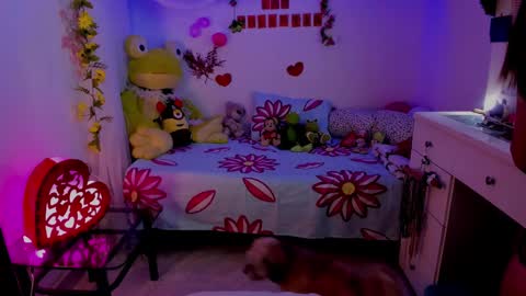 Mia online show from 17, 2, 2025