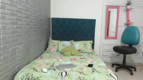 Snapshot of juviaandgray chatting on 11, 1, 2025 juviaandgray online show from 11, 1, 2025