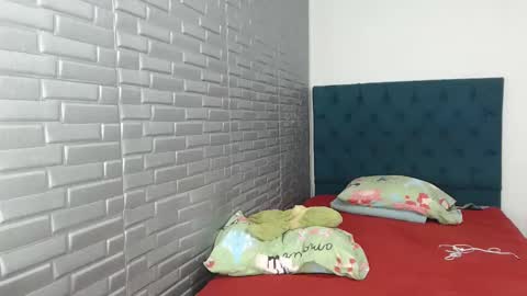 Snapshot of juviaandgray chatting on 19, 1, 2025 juviaandgray online show from 19, 1, 2025