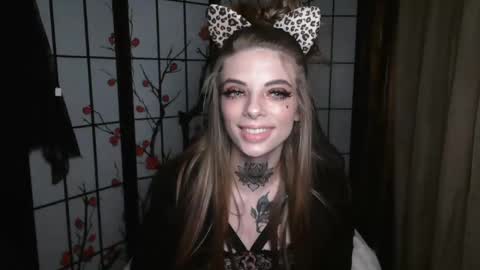 K8X4U LOVE ME online show from 20, 1, 2025