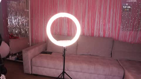 Amely online show from 26, 11, 2025