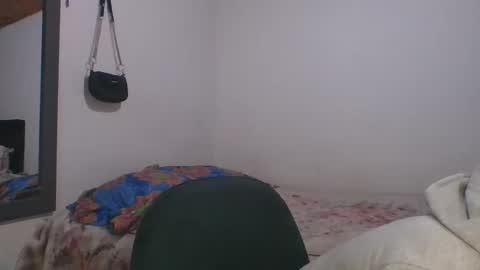 KAHELIINDEPENDENT MODEL online show from 8, 3, 2025