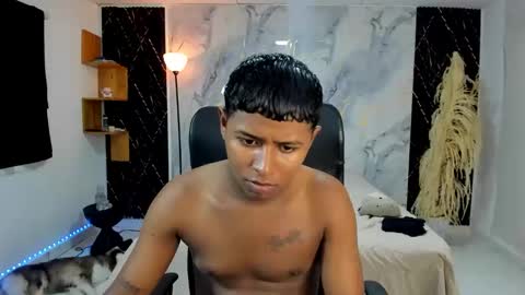 kaiser_alpha777 online show from 8, 4, 2026