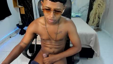 kaiser_alpha777 online show from 10, 4, 2026