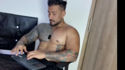 Snapshot of kaleth_price chatting on 8, 3, 2025 Kaleth Price online show from 8, 3, 2025