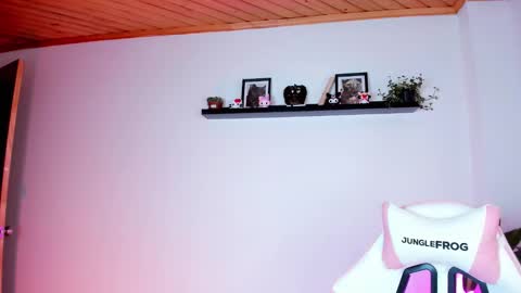 Kali Ka Please help me with your thumbs up its important   dont forget my birthday on October 26 online show from 23, 9, 2025