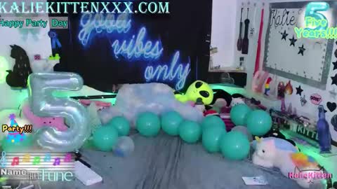 KalieKitten online show from 25, 4, 2026
