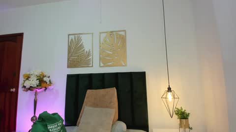 Snapshot of kalimonroee chatting on 8, 1, 2025 KaliMonroe online show from 8, 1, 2025