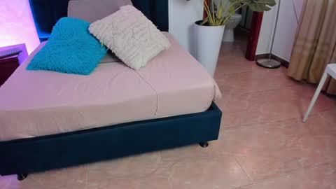 Snapshot of kalimonroee chatting on 9, 1, 2025 KaliMonroe online show from 9, 1, 2025