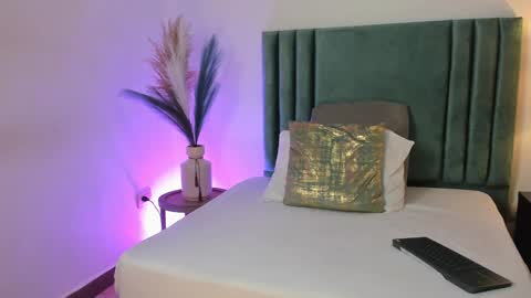 Snapshot of kalimonroee chatting on 24, 1, 2025 KaliMonroe online show from 24, 1, 2025