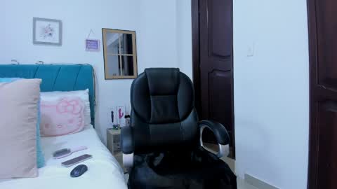 Kamilalopez online show from 16, 4, 2026