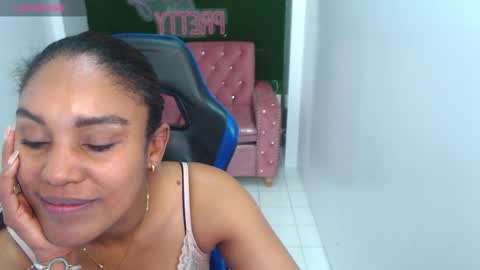 Snapshot of kamala_a chatting on 22, 11, 2025 Kamala. Live 2100 - 600 online show from 22, 11, 2025