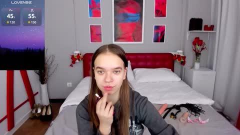 Snapshot of kamaliapeach chatting on 8, 10, 2025 Kamila online show from 8, 10, 2025