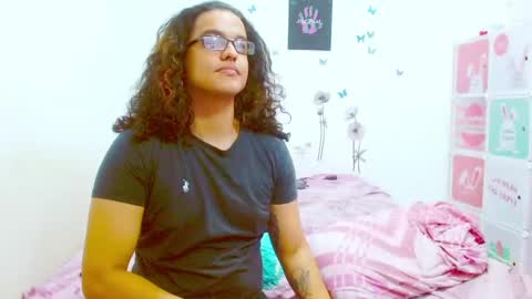 Dante and Carolina independient model online show from 28, 2, 2025