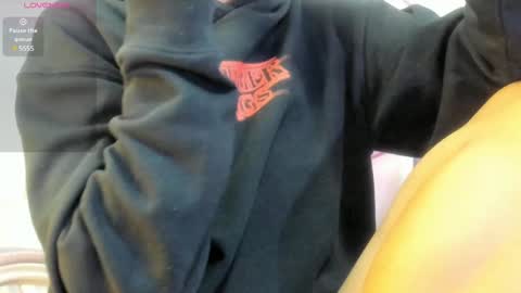    online show from 28, 1, 2025