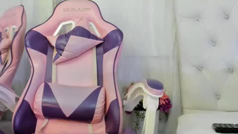    online show from 19, 2, 2025