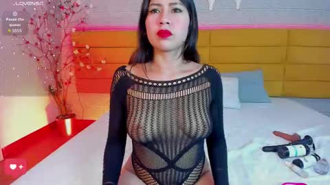   online show from 19, 10, 2025