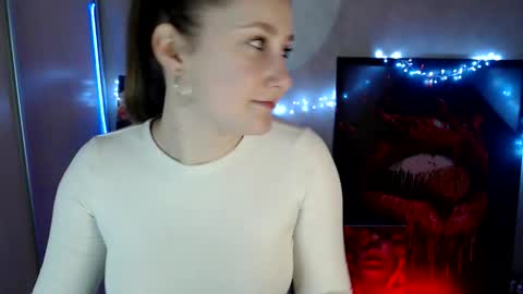 kamilla_love_ online show from 22, 4, 2026