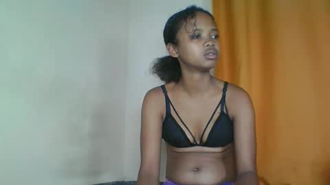 kamillah69 online show from 10, 3, 2026