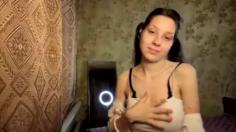 Mari  Simmons online show from 2, 2, 2026