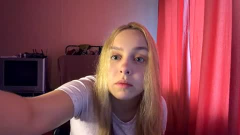 Snapshot of kandislaski chatting on 3, 8, 2026 Lizzie online show from 3, 8, 2026