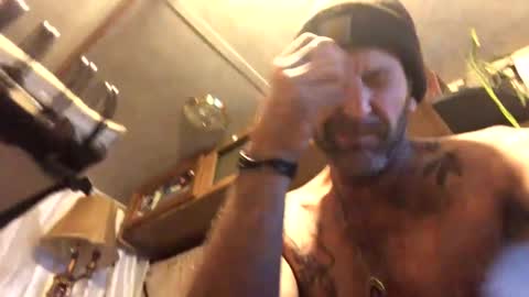 Snapshot of kaneisyours2420 chatting on 22, 11, 2025 Tucker online show from 22, 11, 2025