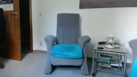 Snapshot of kantebra chatting on 30, 10, 2025 Kante online show from 30, 10, 2025