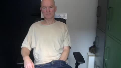 Robbie online show from 15, 12, 2024