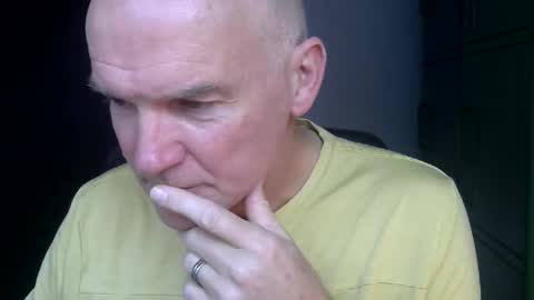 Robbie online show from 8, 11, 2025