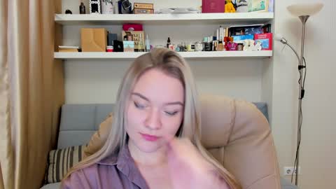 Snapshot of kara_smith_ chatting on 2, 12, 2024 Kara. Off from 15th till 24th of December online show from 2, 12, 2024