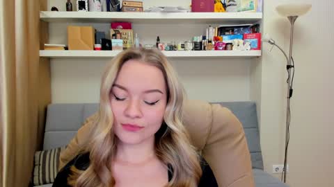 Snapshot of kara_smith_ chatting on 4, 12, 2024 Kara. Off from 15th till 24th of December online show from 4, 12, 2024