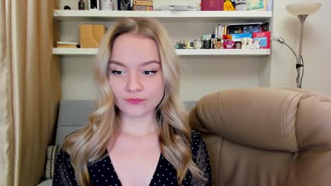 Snapshot of kara_smith_ chatting on 6, 12, 2024 Kara. Off from 15th till 24th of December online show from 6, 12, 2024