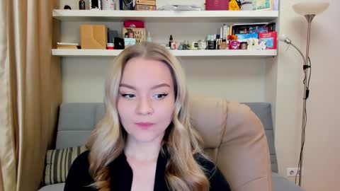 Snapshot of kara_smith_ chatting on 7, 12, 2024 Kara. Off from 15th till 24th of December online show from 7, 12, 2024