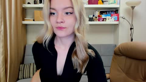 Snapshot of kara_smith_ chatting on 8, 12, 2024 Kara. Off from 15th till 24th of December online show from 8, 12, 2024