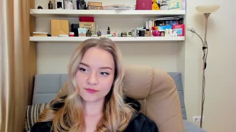 Snapshot of kara_smith_ chatting on 15, 1, 2025 Kara. Off from 15th till 24th of December online show from 15, 1, 2025