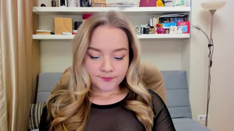 Snapshot of kara_smith_ chatting on 19, 1, 2025 Kara. Off from 15th till 24th of December online show from 19, 1, 2025