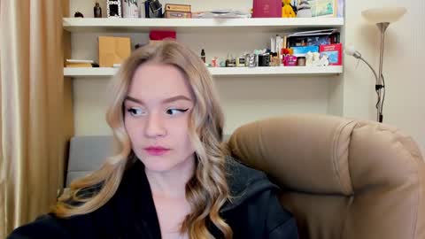 Snapshot of kara_smith_ chatting on 22, 1, 2025 Kara. Off from 15th till 24th of December online show from 22, 1, 2025