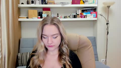 Snapshot of kara_smith_ chatting on 22, 1, 2025 Kara. Off from 15th till 24th of December online show from 22, 1, 2025