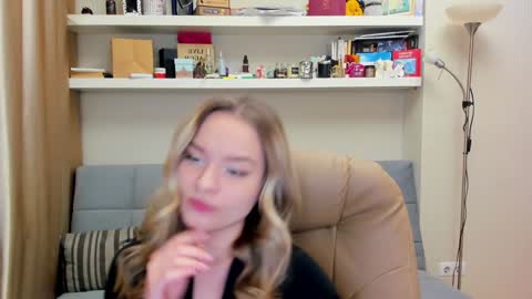 Snapshot of kara_smith_ chatting on 24, 1, 2025 Kara. Off from 15th till 24th of December online show from 24, 1, 2025