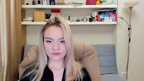 Snapshot of kara_smith_ chatting on 8, 2, 2025 Kara. Off from 15th till 24th of December online show from 8, 2, 2025