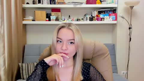 Snapshot of kara_smith_ chatting on 19, 2, 2025 Kara. Off from 15th till 24th of December online show from 19, 2, 2025