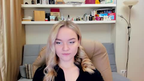 Snapshot of kara_smith_ chatting on 23, 2, 2025 Kara. Off from 15th till 24th of December online show from 23, 2, 2025