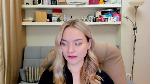 Snapshot of kara_smith_ chatting on 24, 2, 2025 Kara. Off from 15th till 24th of December online show from 24, 2, 2025