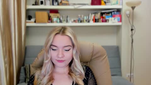 Snapshot of kara_smith_ chatting on 13, 9, 2025 Kara. Off from 15th till 24th of December online show from 13, 9, 2025